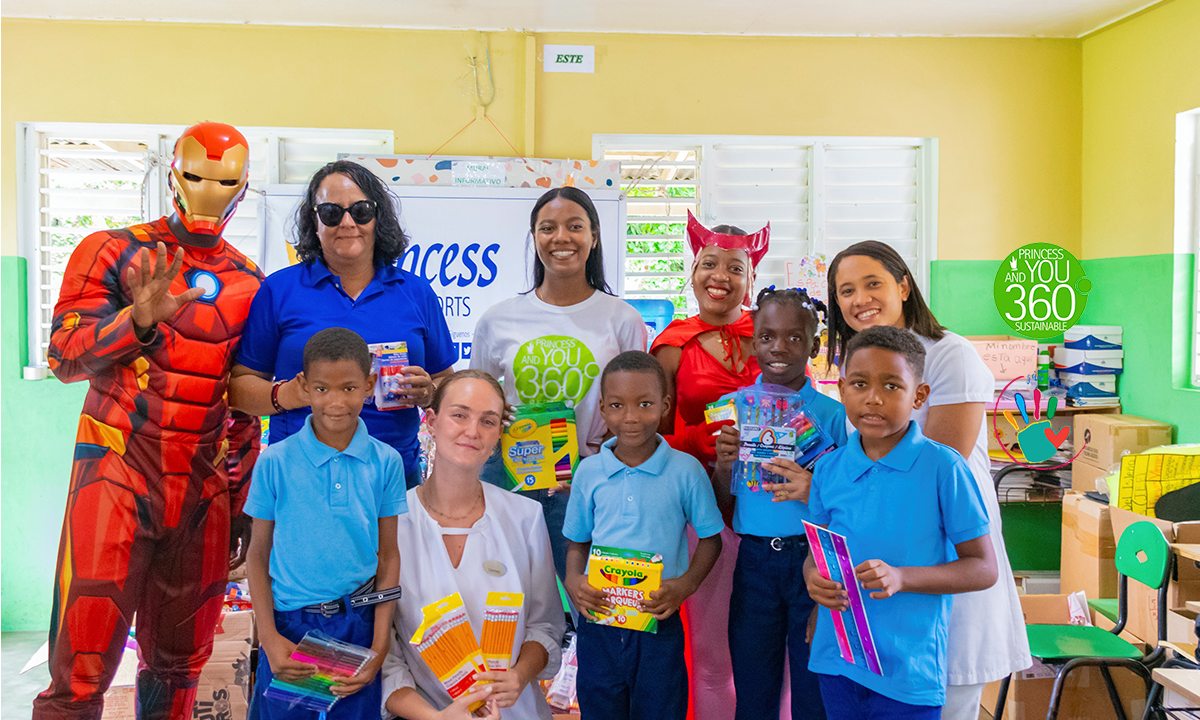 Princess & You 360 Escuela Primaria Batey la Gina del Isleño