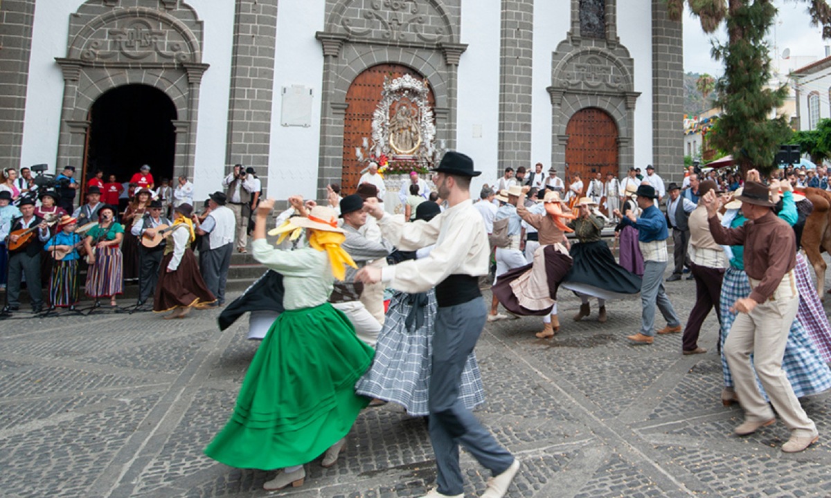 Bailes en las Fiestas del Pino, Teror