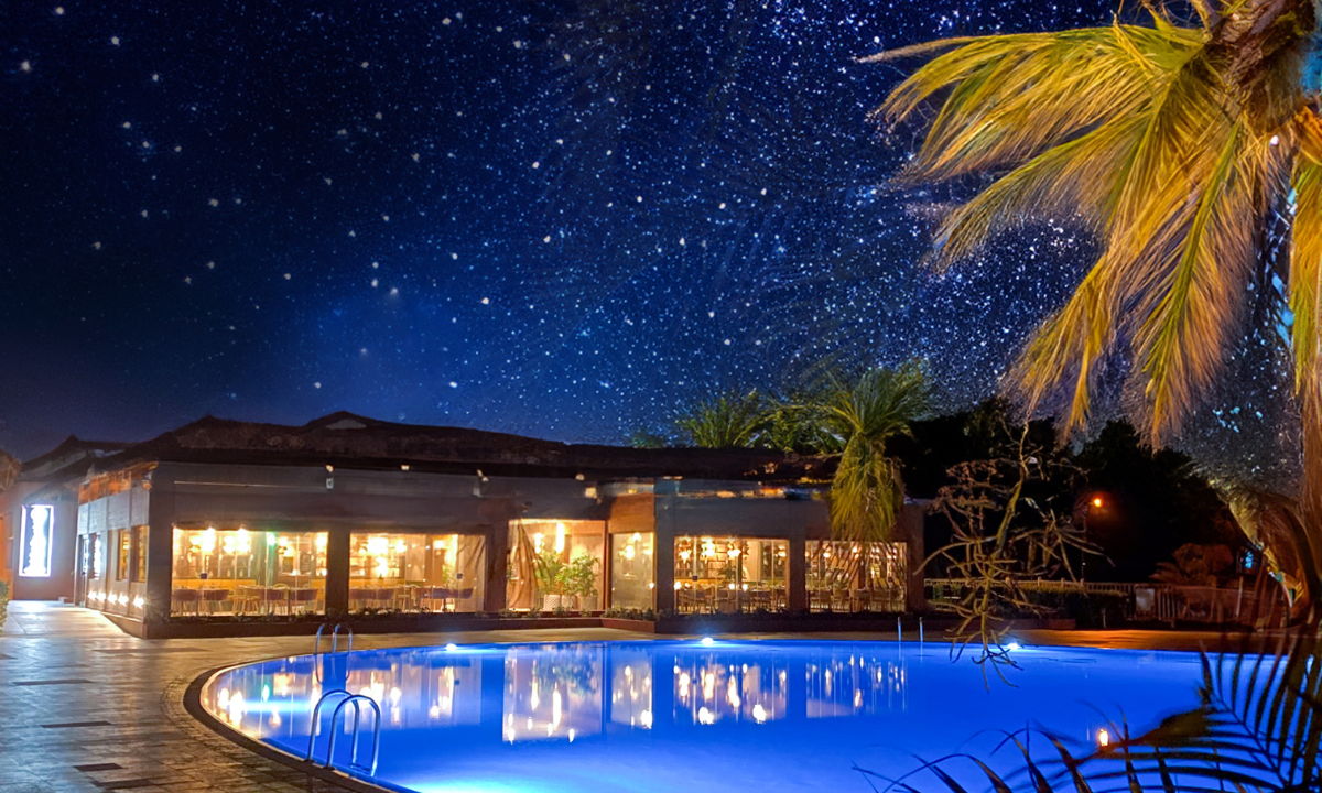 The Origen restaurant at Esencia de La Palma under a starry sky