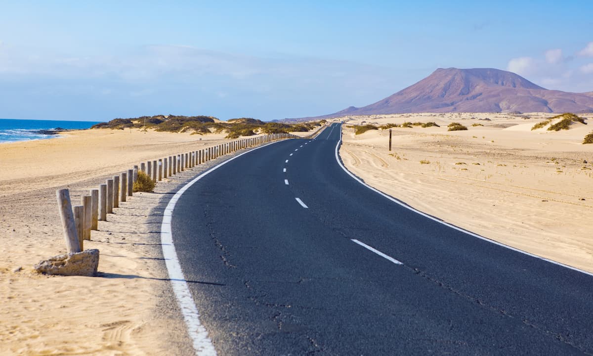 Carretera de la costa de Corralejo 