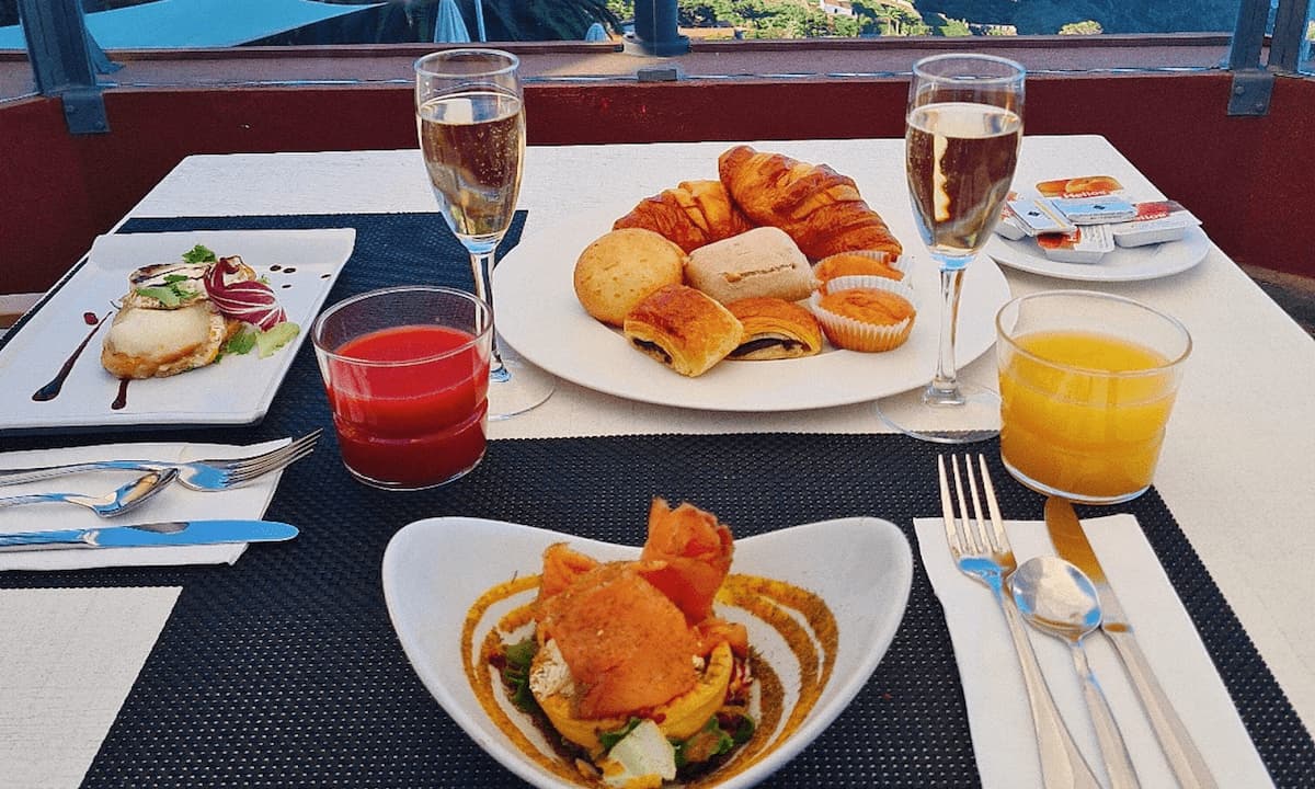 Brunch con vistas al Sauzal