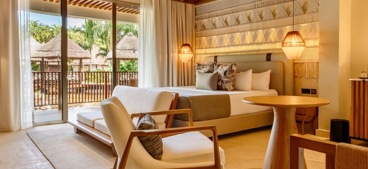 n-room-laguna-villa-suite