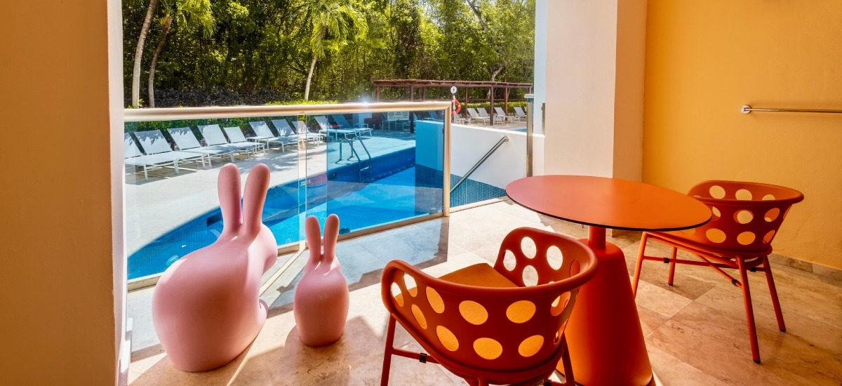 new-room-deluxe-swim-out