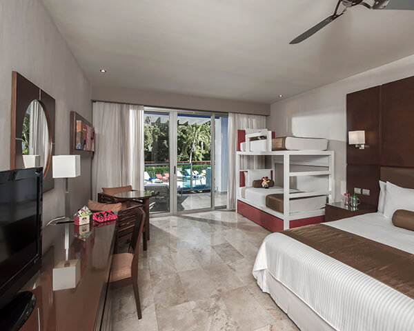 Grand Riviera Princess