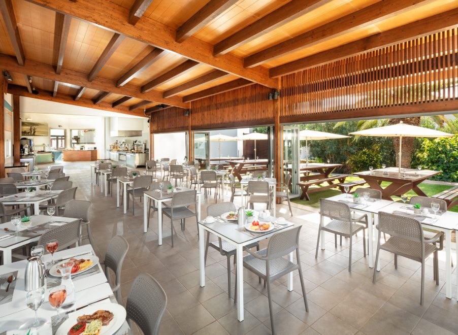 (English) [:es:] Restaurante El Mirador en Esencia de Fuerteventura Restaurante El Mirador in Esencia of Fuerteventura