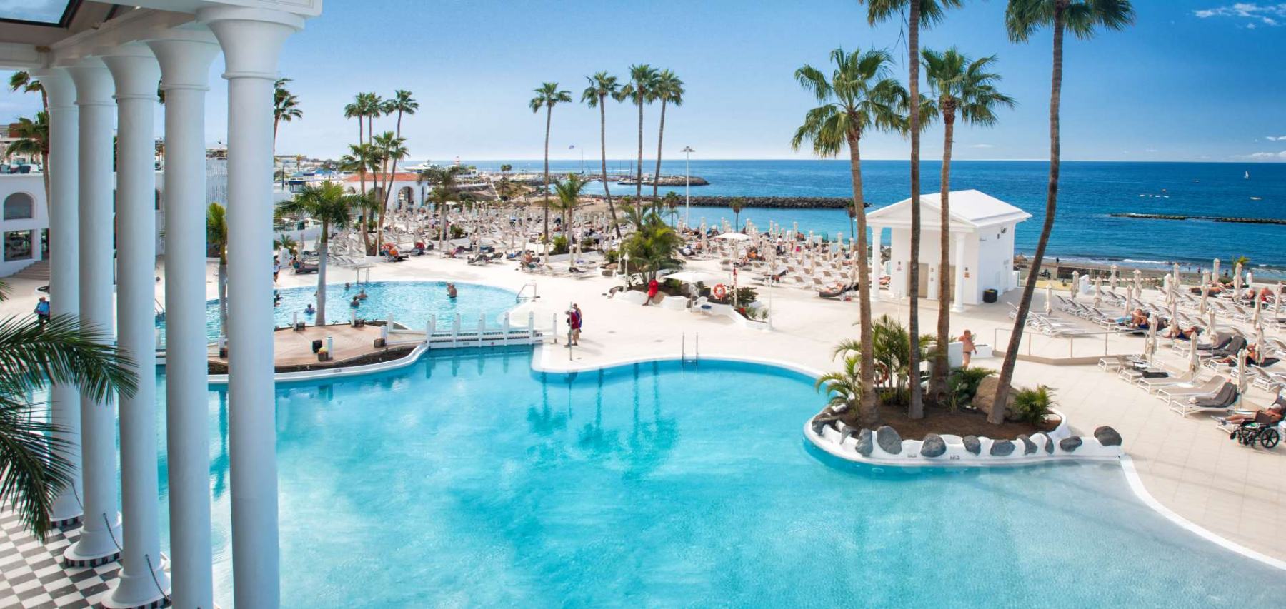 Piscinas del Hotel Guayarmina Princess
