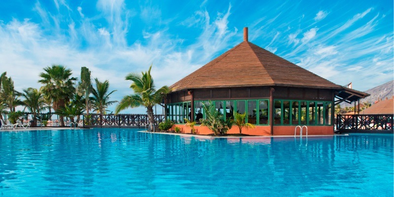 Pool im Hotel La Palma Princess