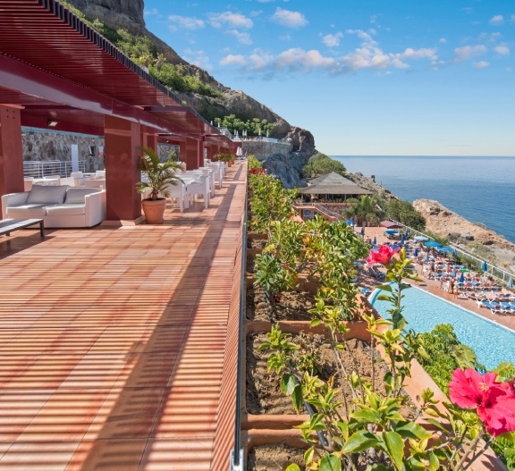 hotel-mogan-princess-terraza-con-vistas-al-mar-taurito-gran-canaria
