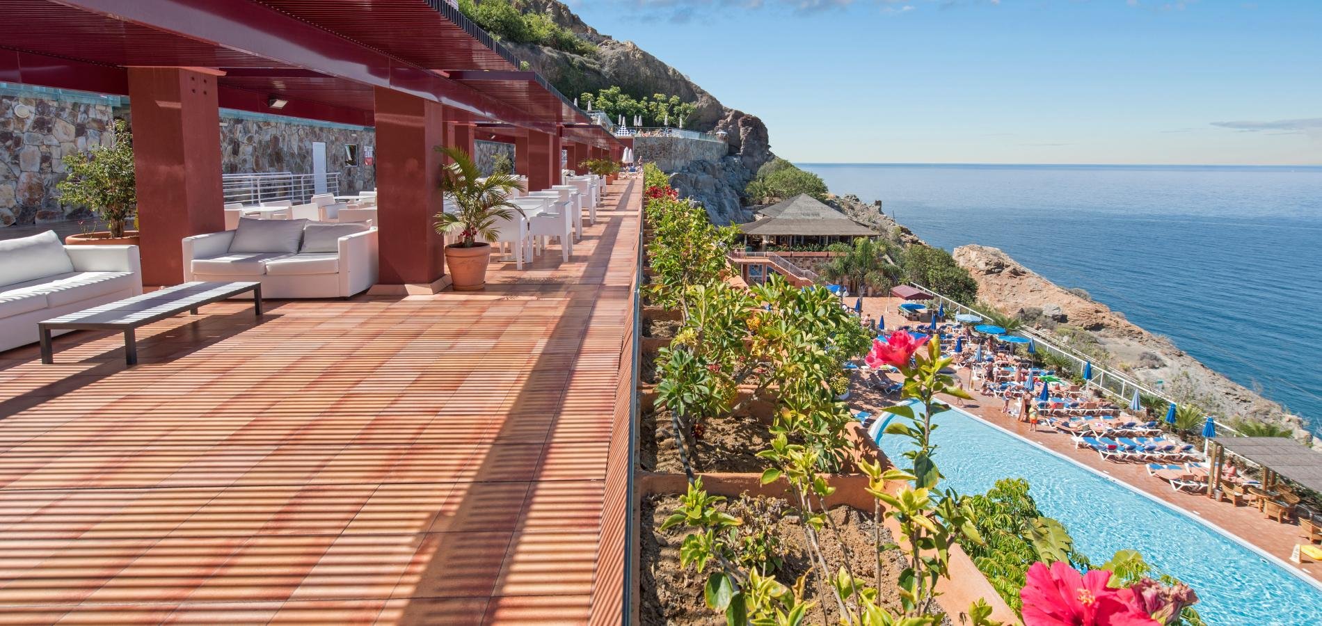hotel-mogan-princess-terraza-con-vistas-al-mar-taurito-gran-canaria