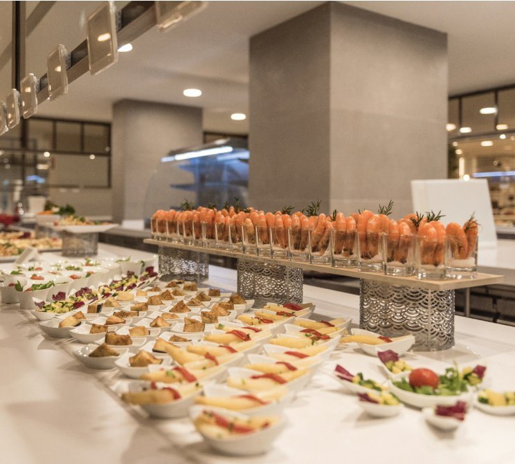 Buffet del Food Market del hotel Maspalomas Princess