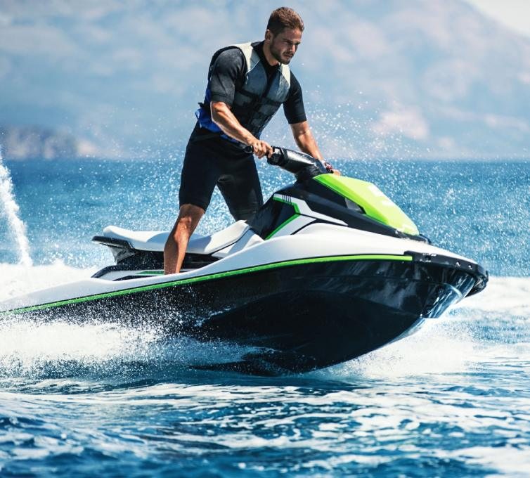 Deportes acuáticos en Tenerife, Islas Canarias Deportes acuáticos en Tenerife, Islas Canarias