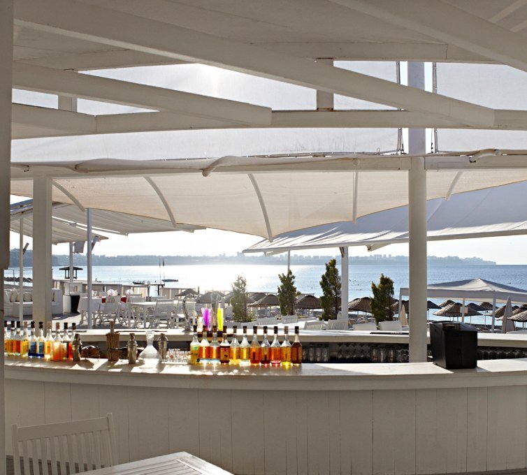 Terraza beach club en Tenerife, Islas Canarias Terraza beach club en Tenerife, Islas Canarias