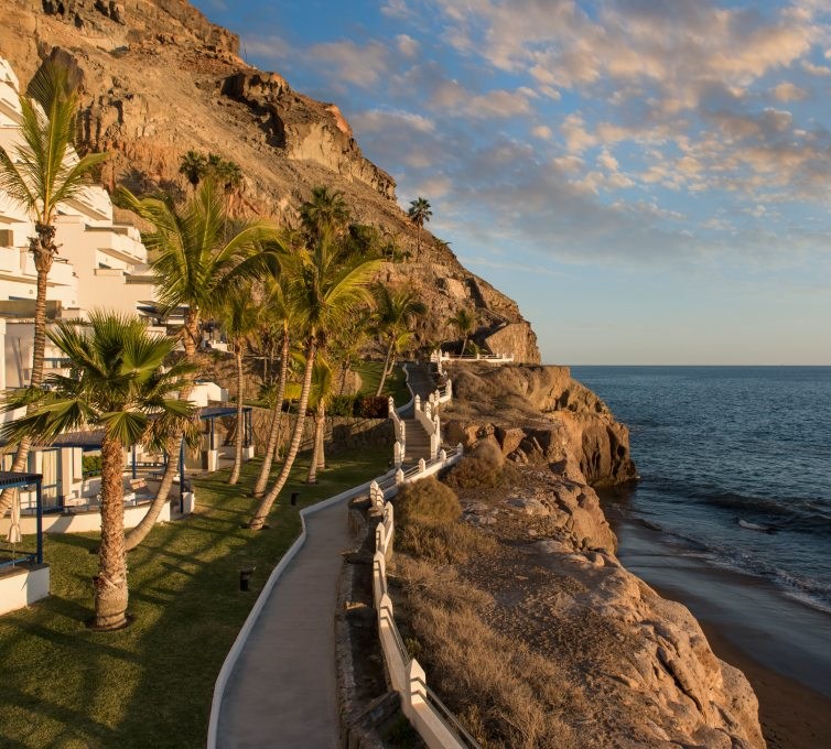 Jardines del hotel TUI BLUE Suite Princess