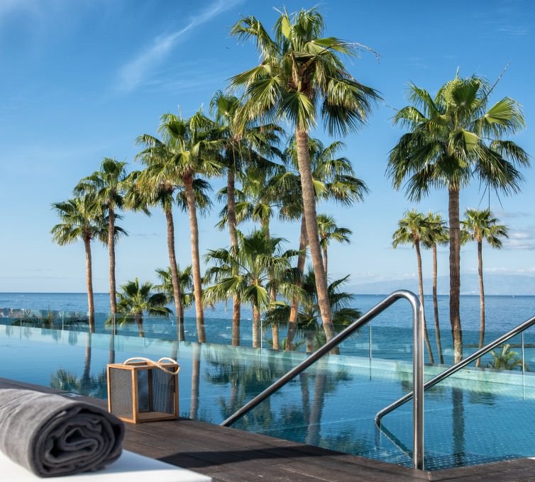 Infinity Pool de la zona Platinum del Guayarmina Princess