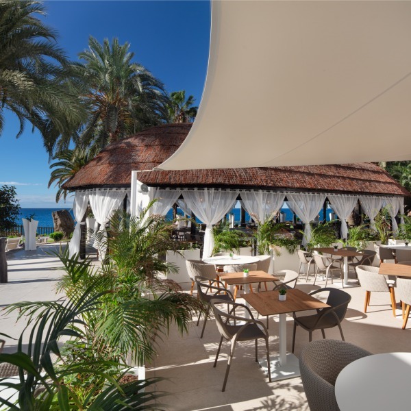The Corner Bar at The One Restaurant en Hotel Princess Taurito