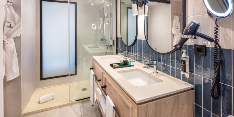 Baño de habitaciones en Hotel Princess Taurito