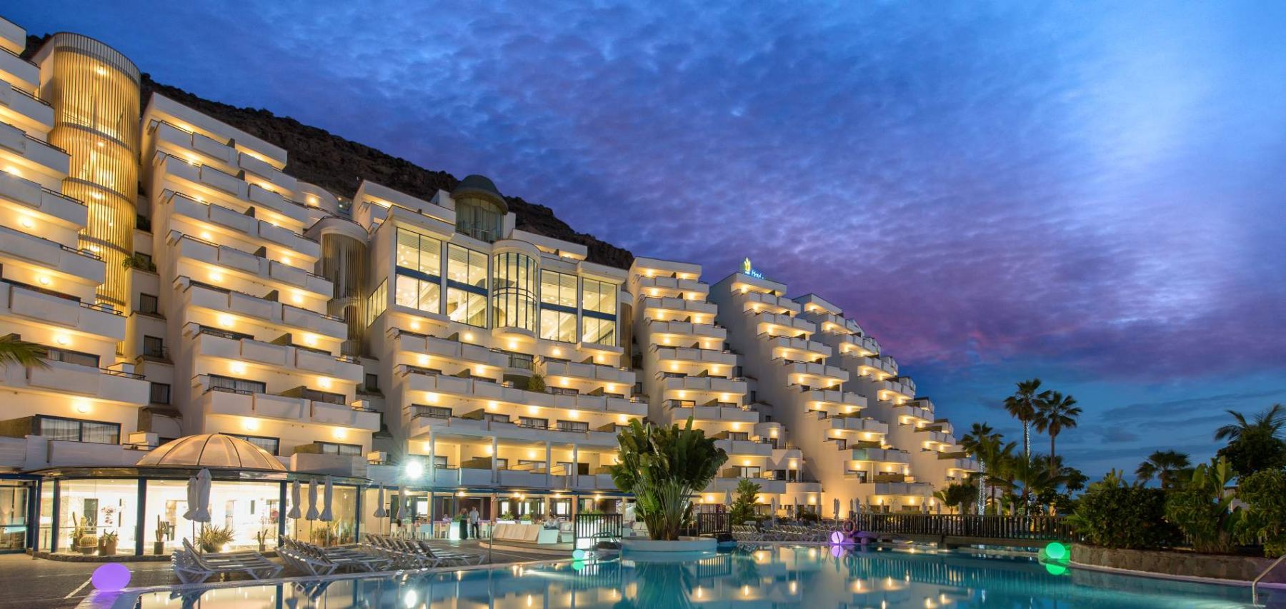 ExteriorTUI BLUE Suite Princess