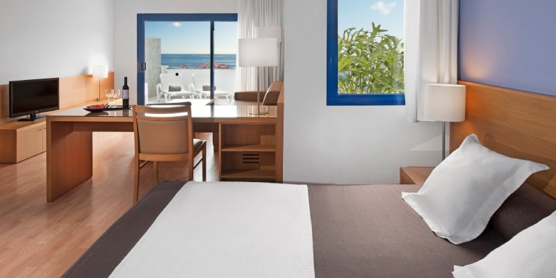 Rooms at TUI BLUE Suite Princess Hotel